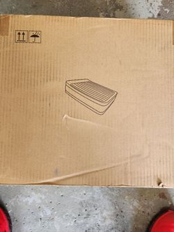 Tritech airbed King 22" with built in air pump