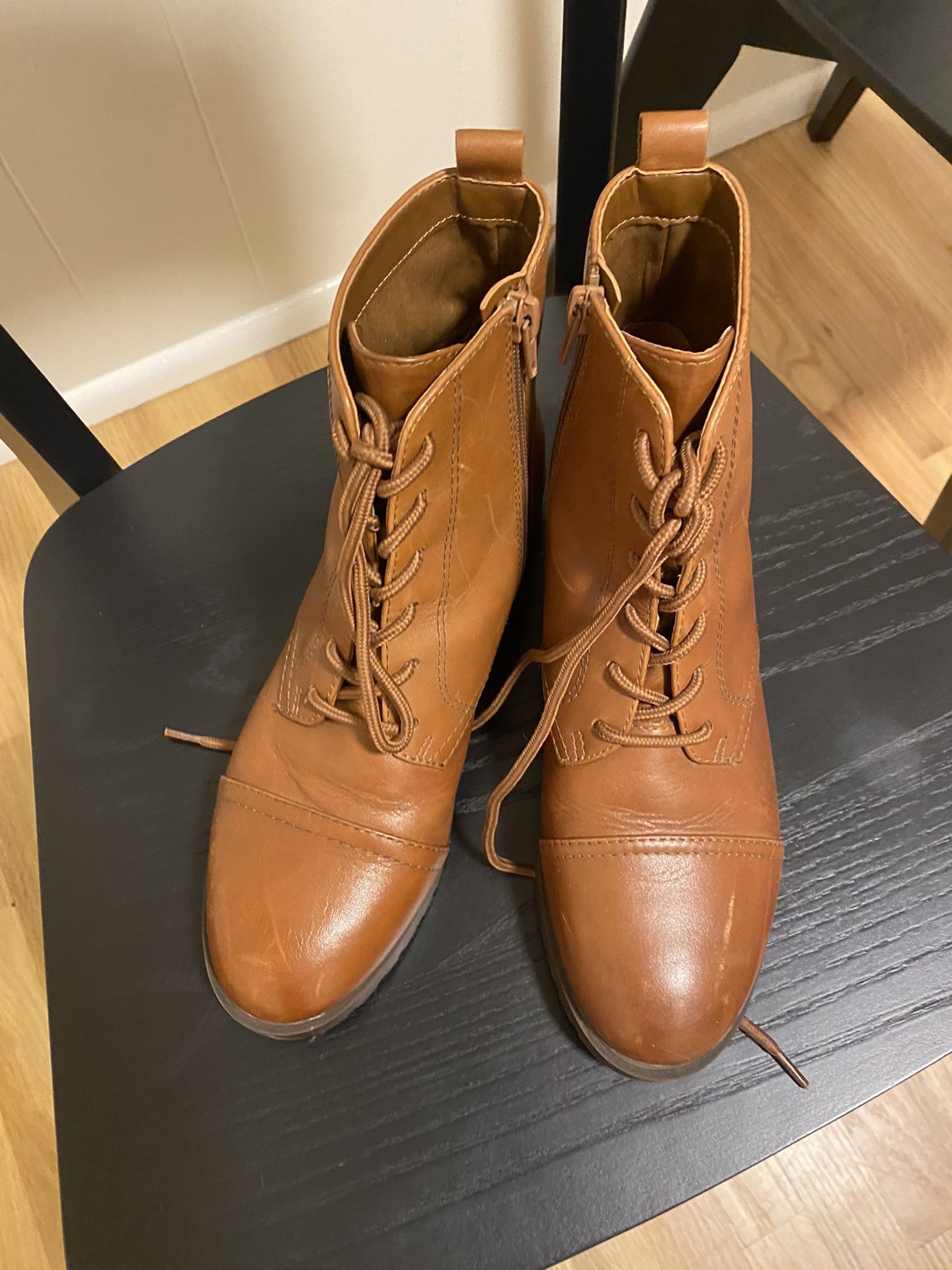 Aldo Women’s boots Size 8