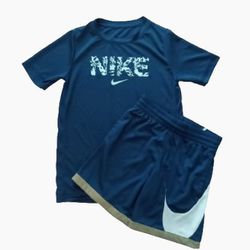 Boys Nike Dri Fit teal blue mint green t shirt and shorts small / medium euc