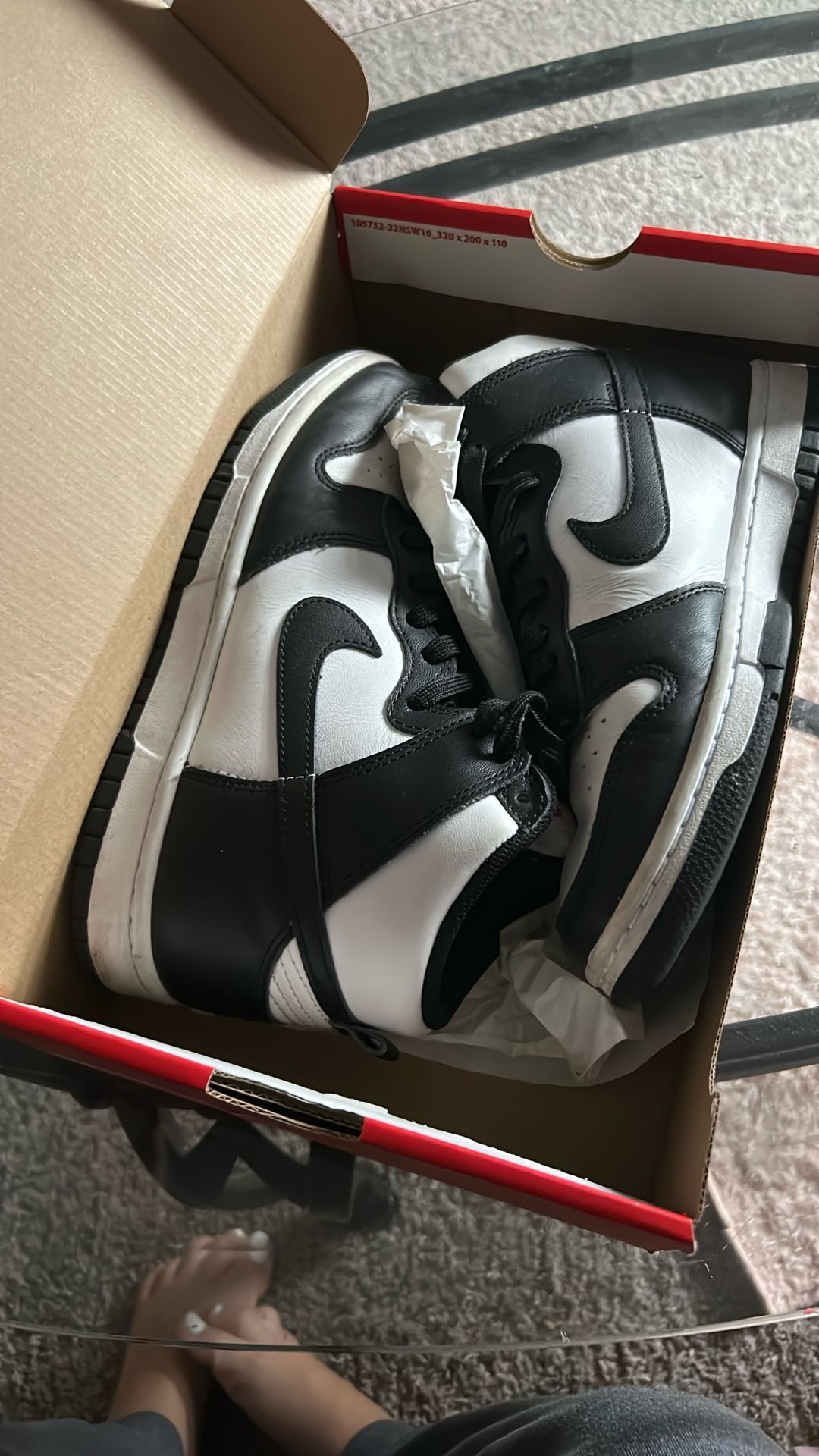 NIKE DUNKS HIGH