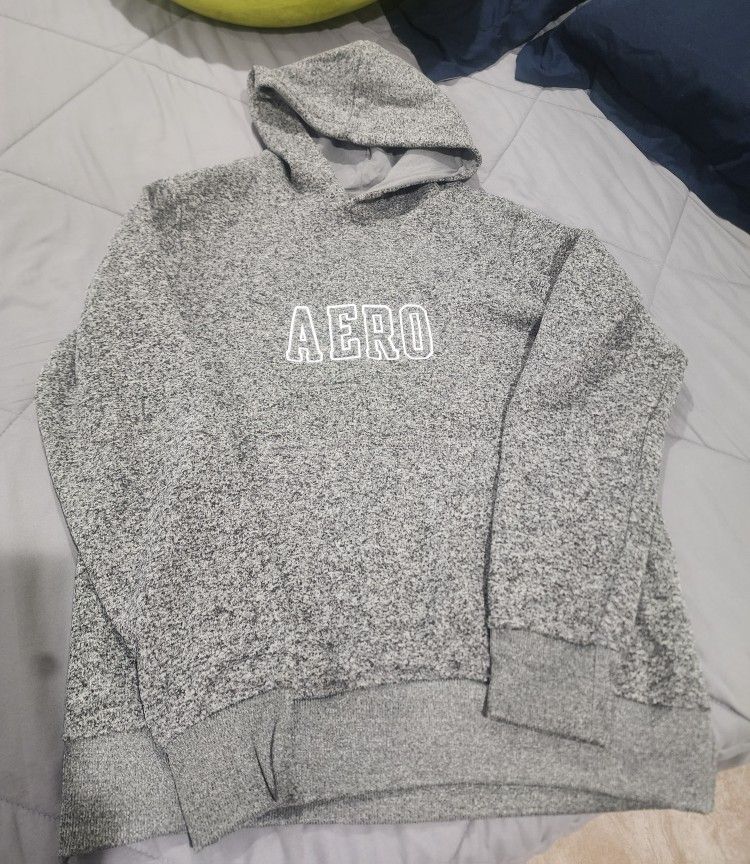 Men Size LARGE ‼️PICKUP LINDSAY ‼️