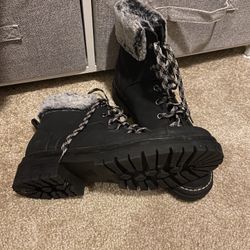 Black Winter Boots