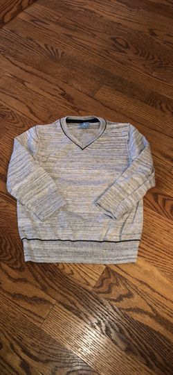 Gap boys size 2T like new sweater