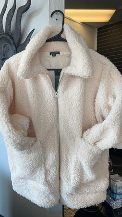 Brand New ! Tags attached!! Women's Long Sleeve Oversized Zip-Up Sherpa Faux Fur Jacket - Wild Fable $29.99