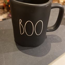 2018 Rae Dunn Halloween BOO MUG