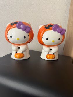 Hello kitty halloween decor