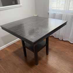 table + chairs 
