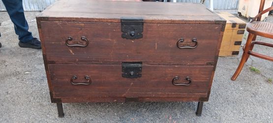 ANTIQUE DRAWER CHEST with stand
