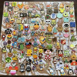 Disney Pins 