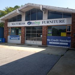 Couches / Sofas / Sectionals 