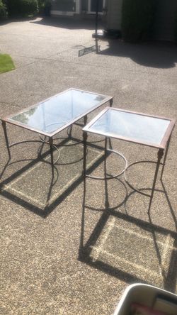 Coffee and end table set