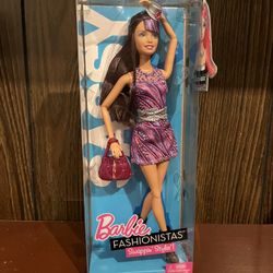 2010 Mattel Barbie Fashionistas Swappin Styles Sassy Teresa Doll T7414 NRFB