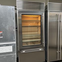 Sub Zero 36”wide Built In Bottom Freezer Refrigerator With Glass View