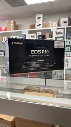 Canon R10 Kit w/ 18-150mm Open-Box