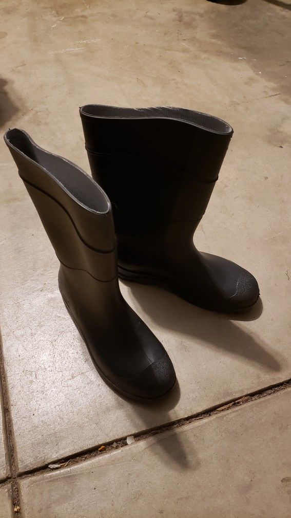 Rubber Boots. Size 10. New $15