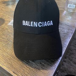 Mægtig vurdere fortryde Balenciaga Baseball Cap- Brand New With Tags for Sale in San Diego, CA -  OfferUp