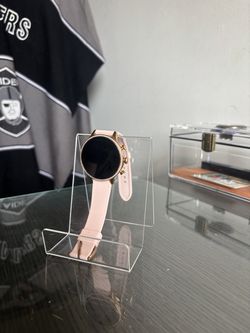 Gen 6 Fossil Samrt Watch , Perfect condition rose gold with the original pink band