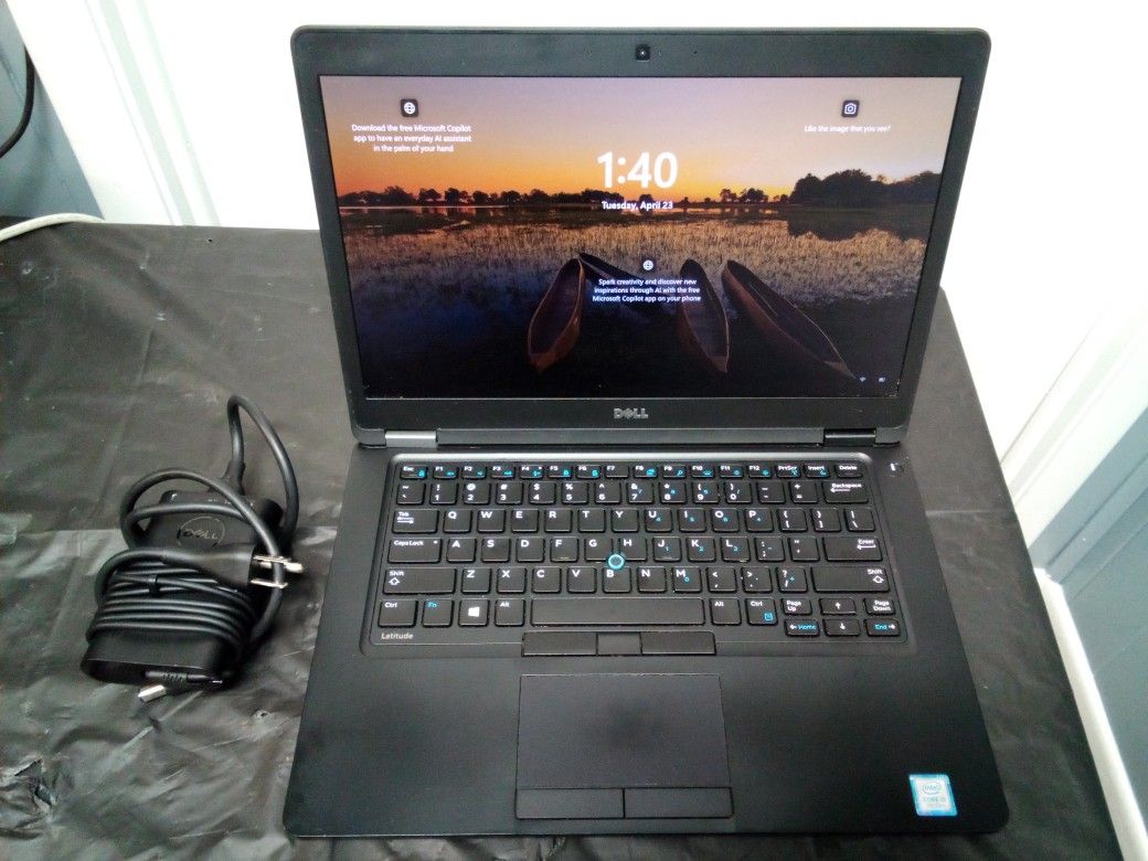 7th Gen i5 Dell Laptop (8GB/256GB) - Win 11 Pro 