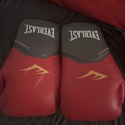 2  pairs of boxing gloves