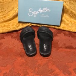 Used Twice. Comfortable Sandals In Black. Paid 60. Size 6 Woman