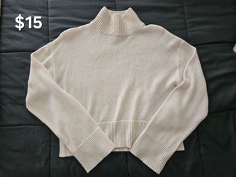 Women's Cream Turtleneck Sweater