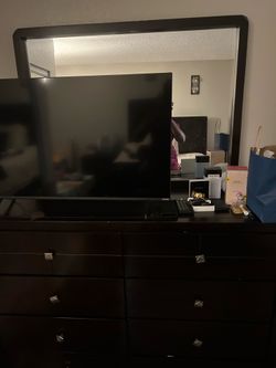 Queen bedroom set