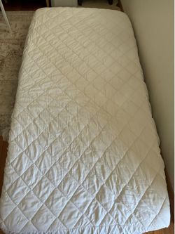 Twin Mattress -Serta memory foam