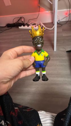 Pele mini fig