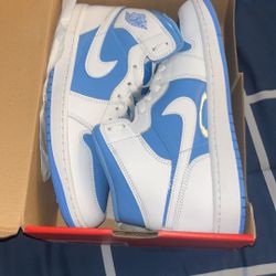 Air Jordan 1 Retro Legend Blue Size 9