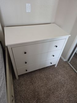 3 Drawer Dresser