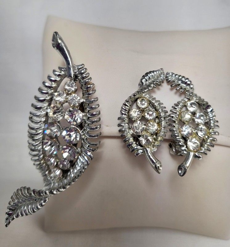 Vintage Rhinestone Brooch and Earrings 