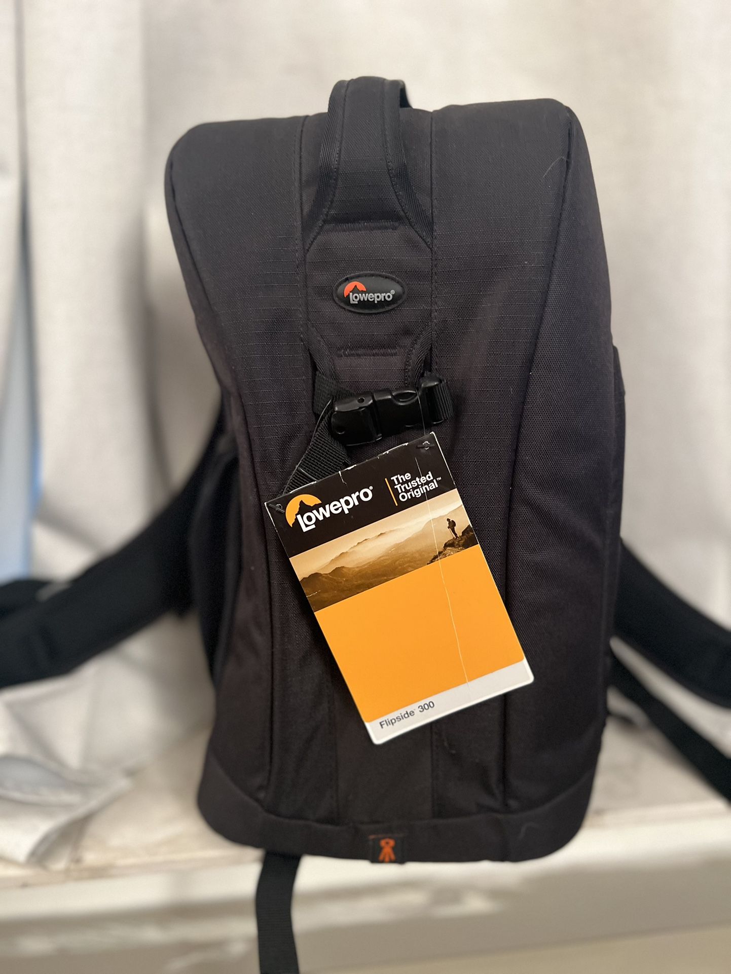 Lowepro Flipside 300 Padded DSLR Camera Backpack Original Version Black NWT