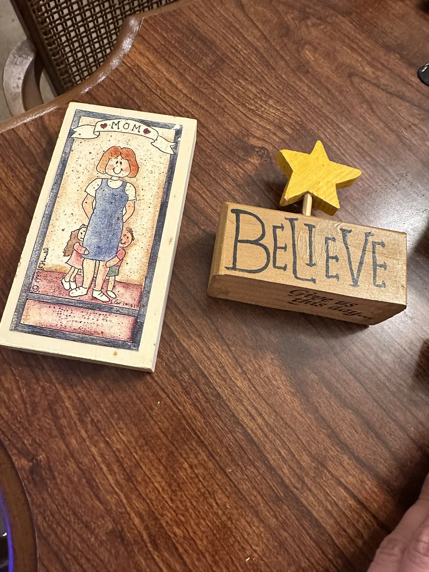 2 Wooden Decors Only $3 For Both!
