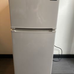 Magic Chef 4.3 cu. ft. Refrigerator