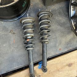 Lexus GS Struts