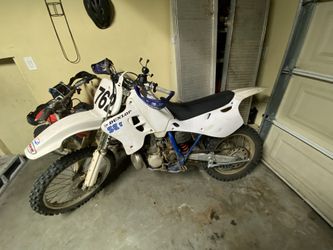 Suzuki 250 cc Dirtbike