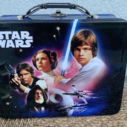 Star Wars lunch box with other Star Wars items