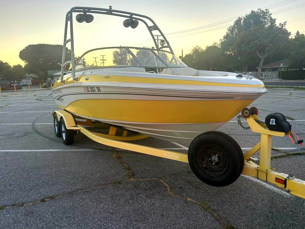 2006 Tahoe Q6 Boat
