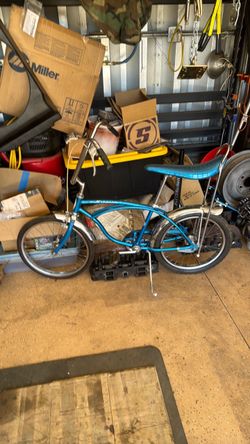 Schwinn Stingray 2 speed original  Banana Seat Bike Blue
