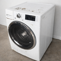 Kenmore (LG) High Efficiency (HE) Front Load Washing Machine 41382 For Parts or Repair