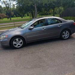 2005 Acura RL