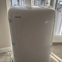 Toshiba 12,000 BTU Smart Portable AC