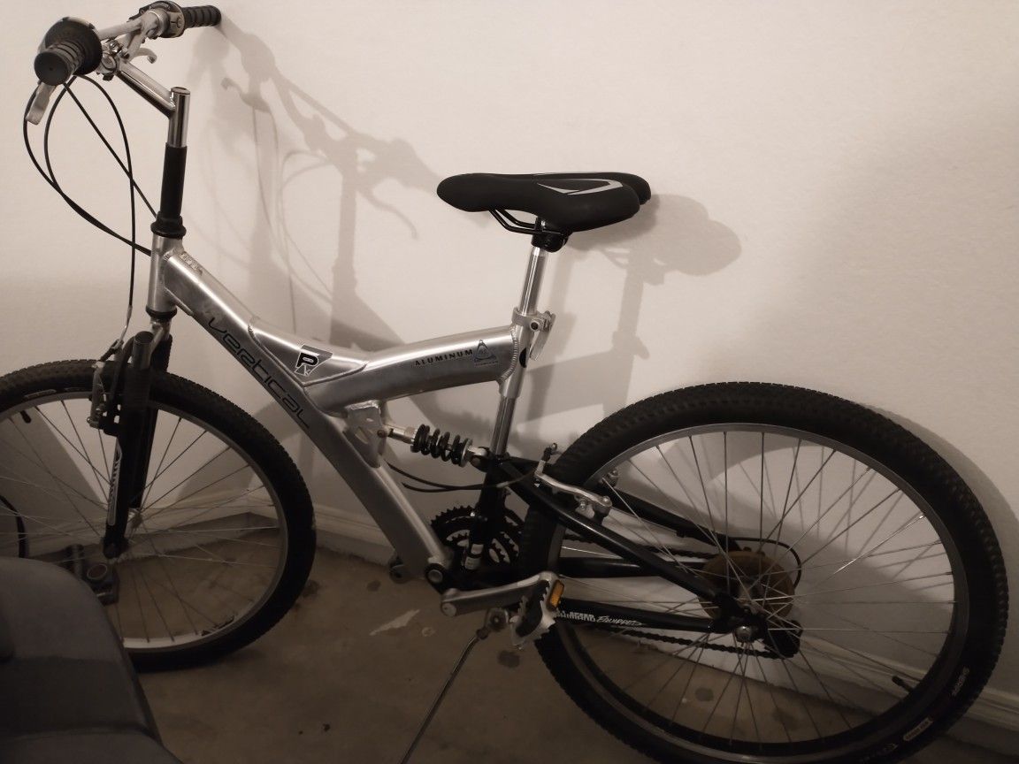 26 Inch Bicycle - 21 Gears - Aluminum frame