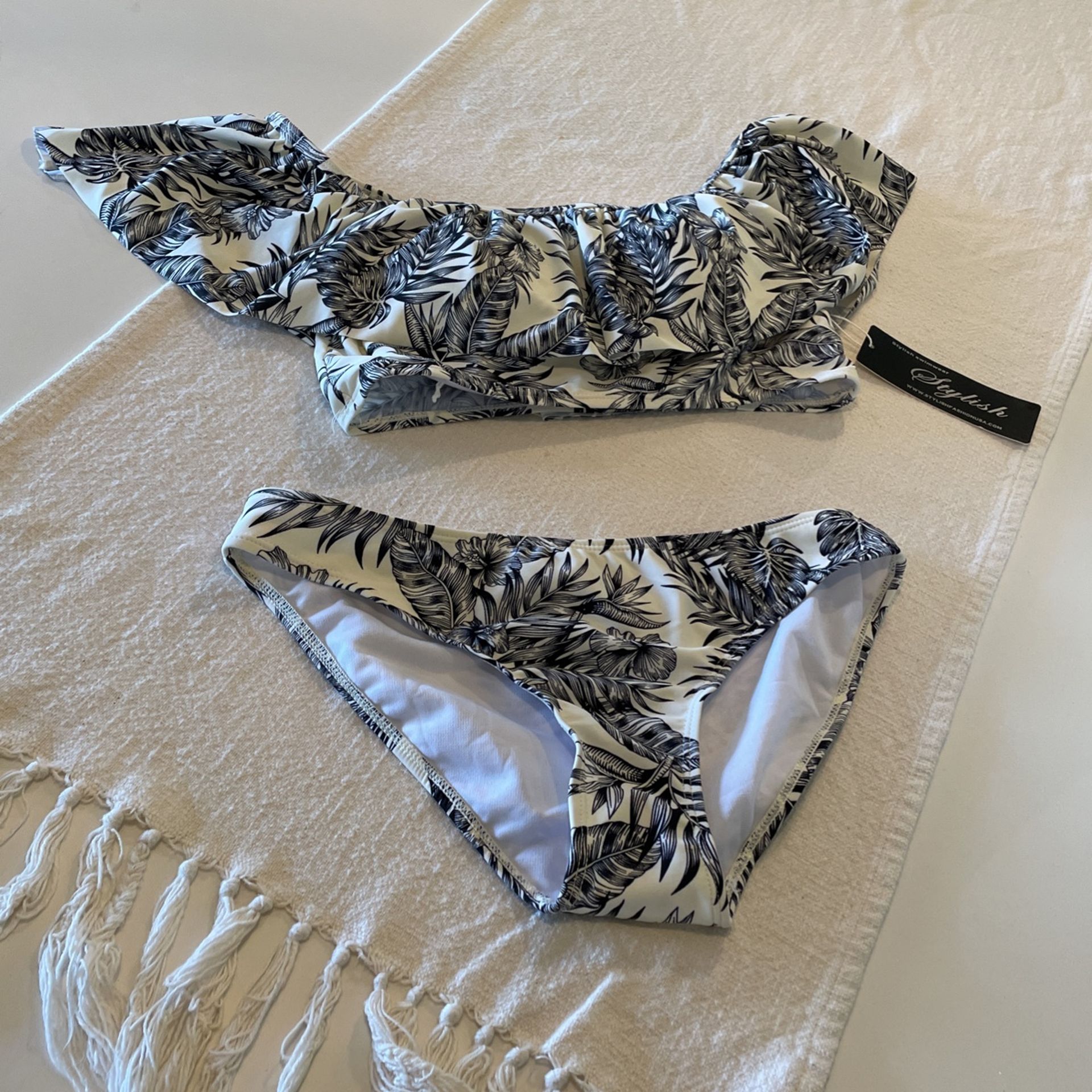 CUTE LEAF BIKINI NEW!!
