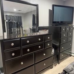 Black bedroom set