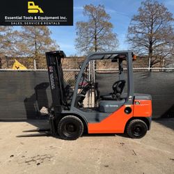 2022 Toyota 8FDU25 5,000lbs. 3-Stage Diesel Pneumatic Forklift SS- 6,582 Hours