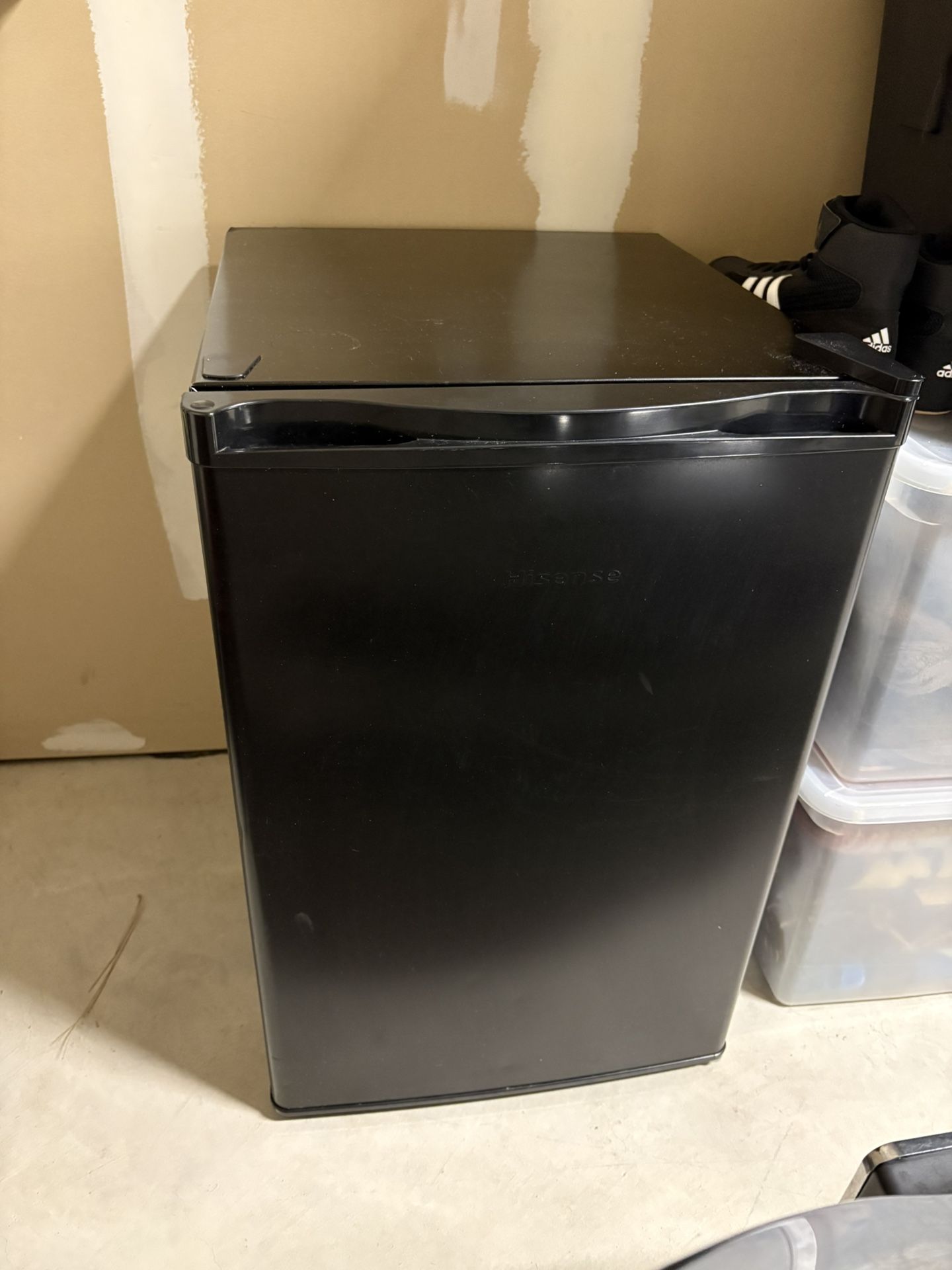 Hisense Mini Fridge