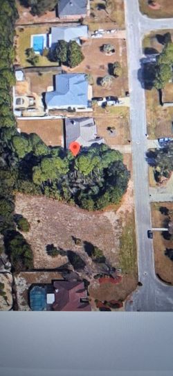 Navarre lot .30 acre - As Is