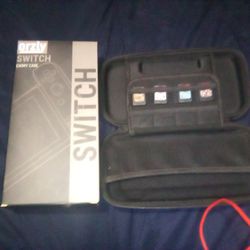 Nintendo Switch Case With 4 Games