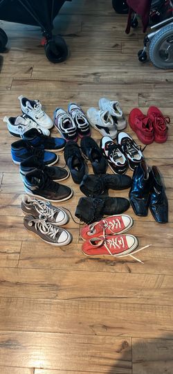 10 Pairs Of Sneakers!!